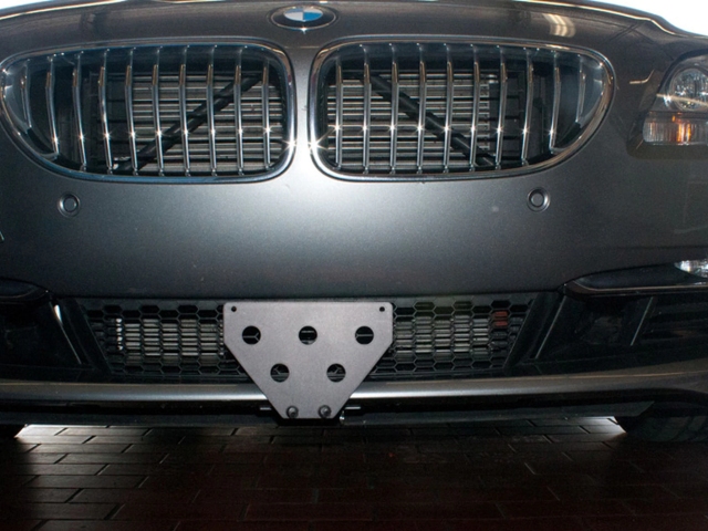 STO N SHO Detachable Front License Plate Bracket (2012-2016 BMW 550i, 528i, 530i, 550i, 640i & 650i)